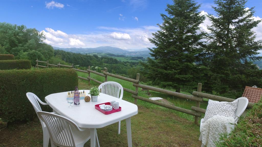 Vvf Villages « Les Monts Du Forez » Saint-Jean-La-Vetre Bagian luar foto